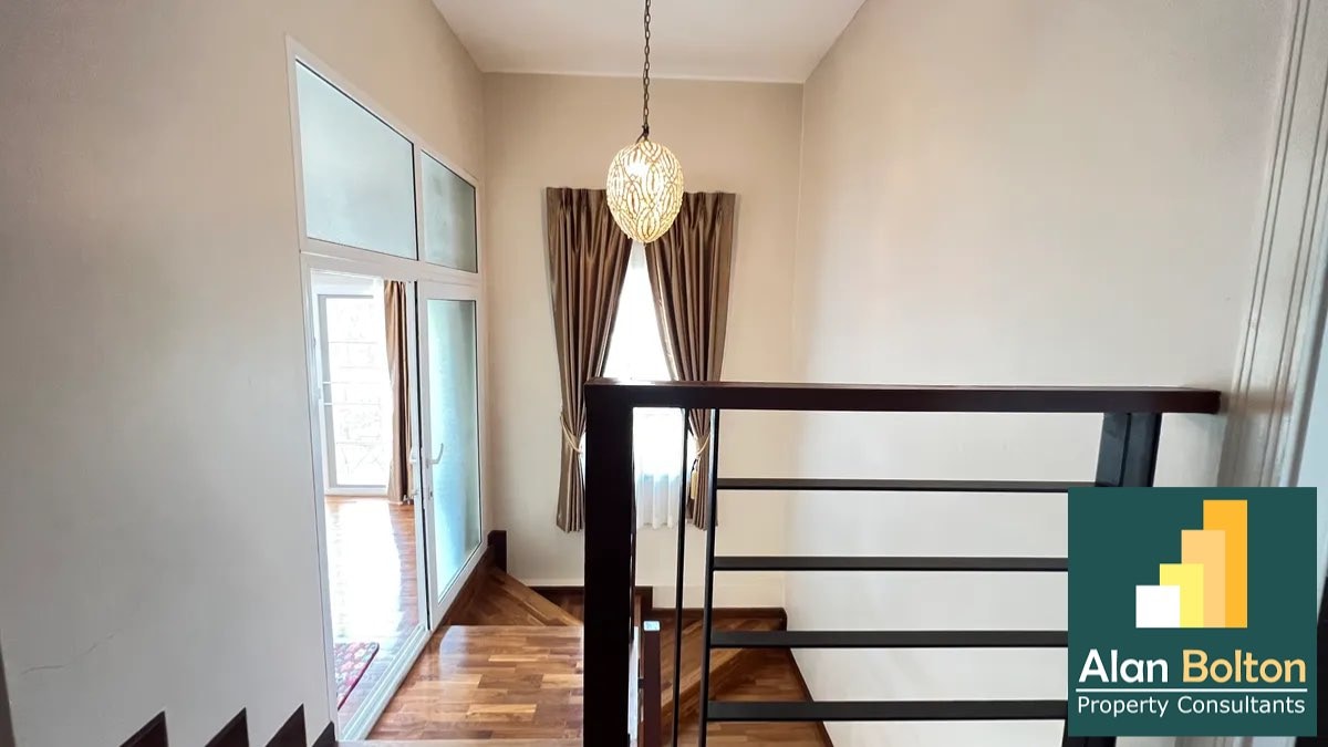 Pool Villa 4 Bedrooms 3 Bathrooms in East Pattaya photo 13