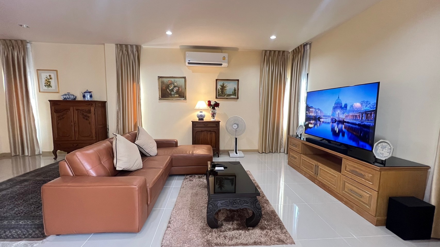 Pool Villa 4 Bedrooms 3 Bathrooms in East Pattaya photo 33