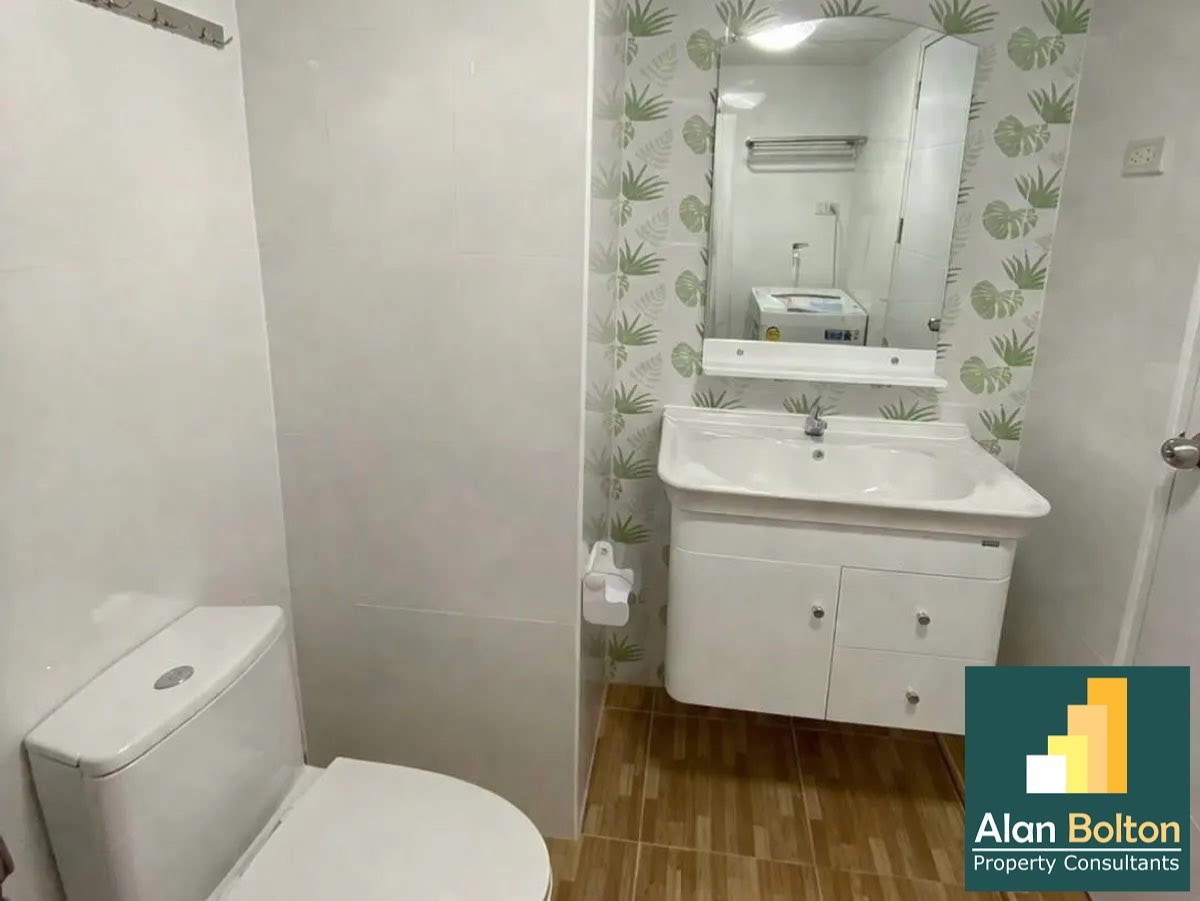 Studio 1 Bathroom in Central Pattaya photo 16