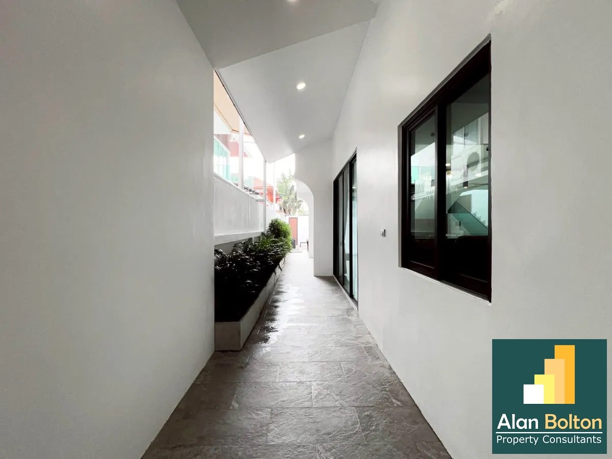 Pool Villa 5 Bedrooms 6 Bathrooms in Jomtien photo 5