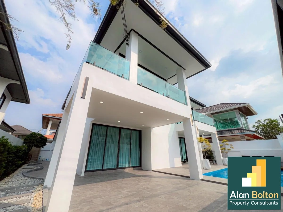 Pool Villa 5 Bedrooms 6 Bathrooms in Jomtien photo 3