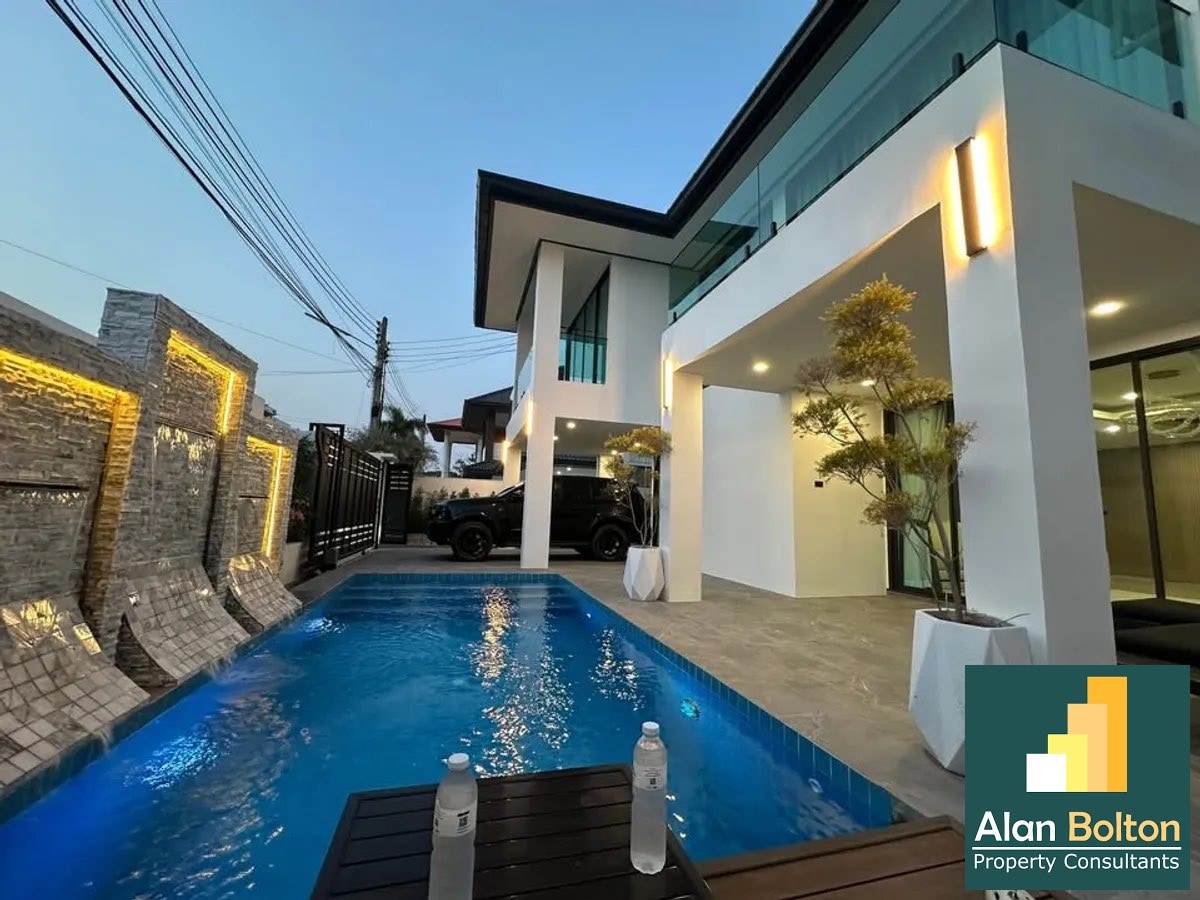 Pool Villa 5 Bedrooms 6 Bathrooms in Jomtien photo 2