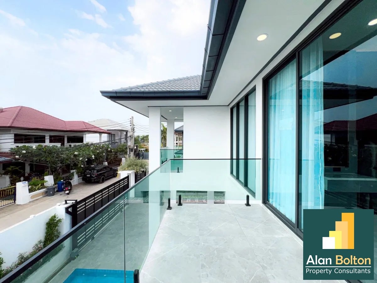 Pool Villa 5 Bedrooms 6 Bathrooms in Jomtien photo 4