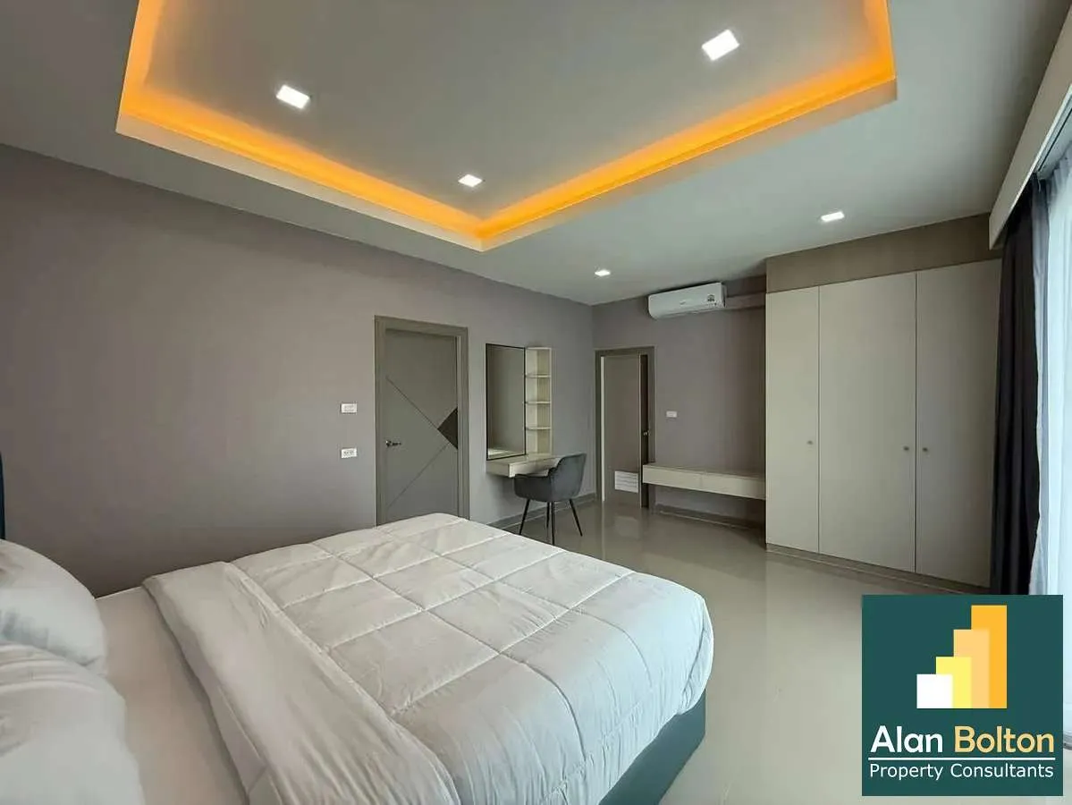 Modern Style Pool Villa 5 beds 5 baths in East Pattaya for SALE/RENT photo 16