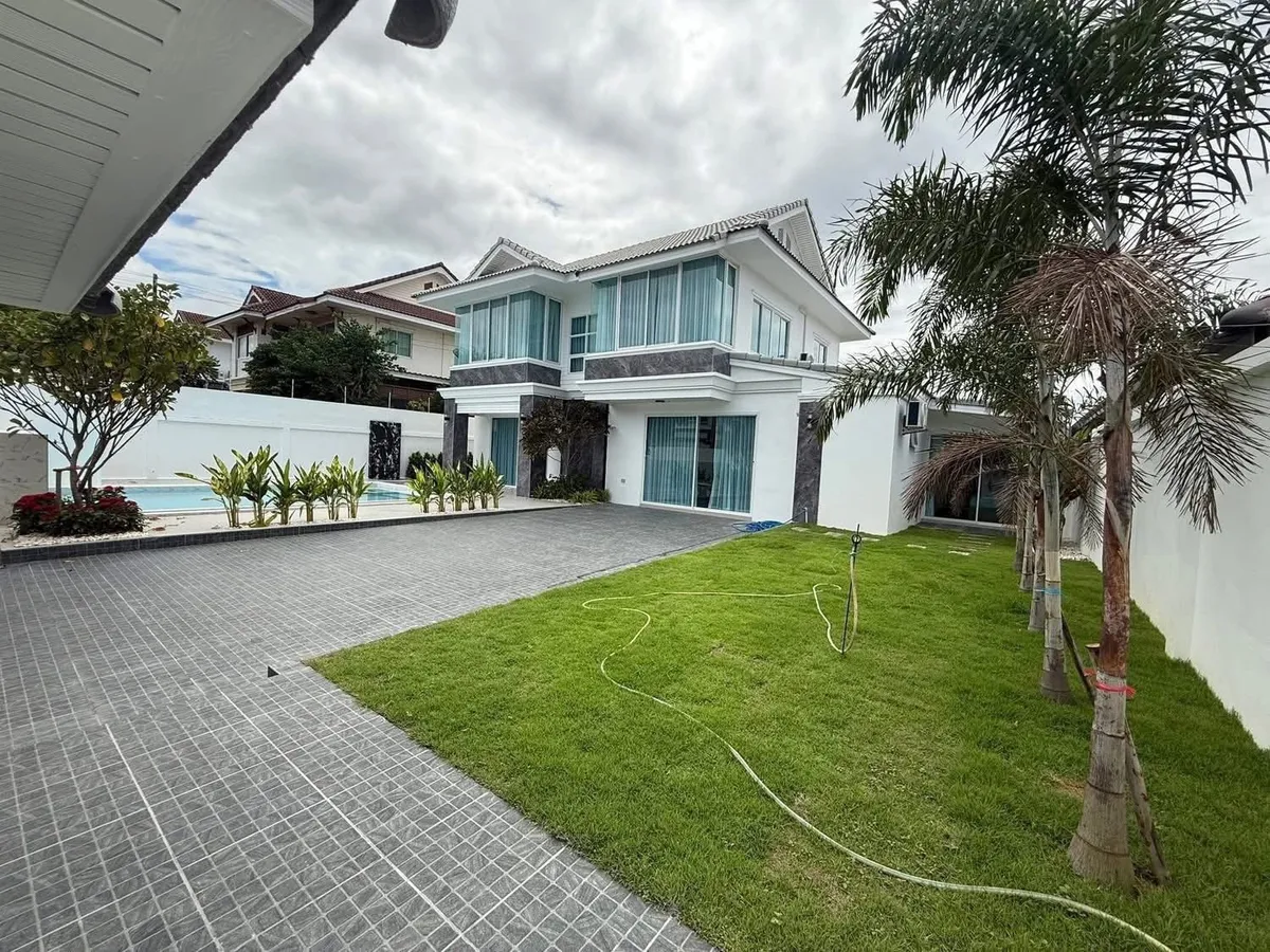 Modern Style Pool Villa 5 beds 5 baths in East Pattaya for SALE/RENT photo 24