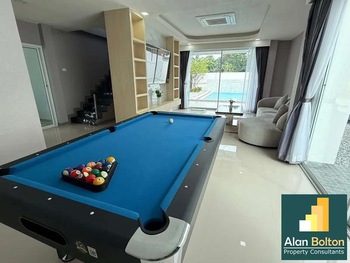 Modern Style Pool Villa 5 beds 5 baths in East Pattaya for SALE/RENT photo 10