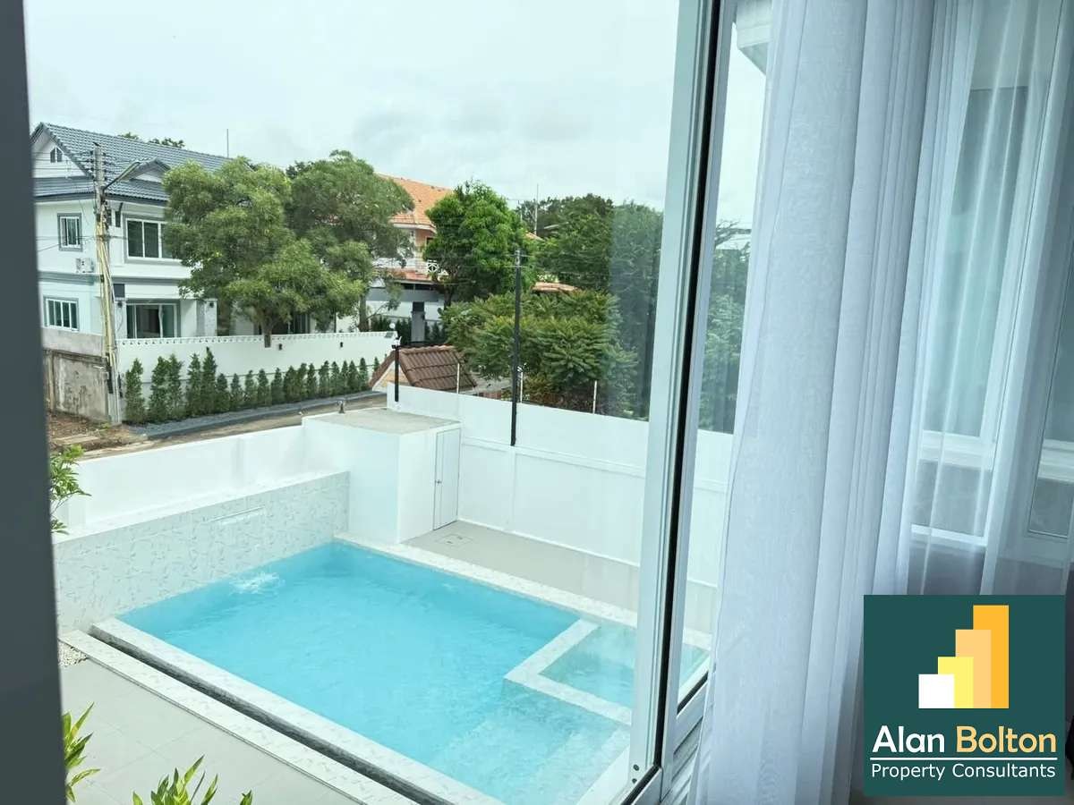 Modern Style Pool Villa 5 beds 5 baths in East Pattaya for SALE/RENT photo 3