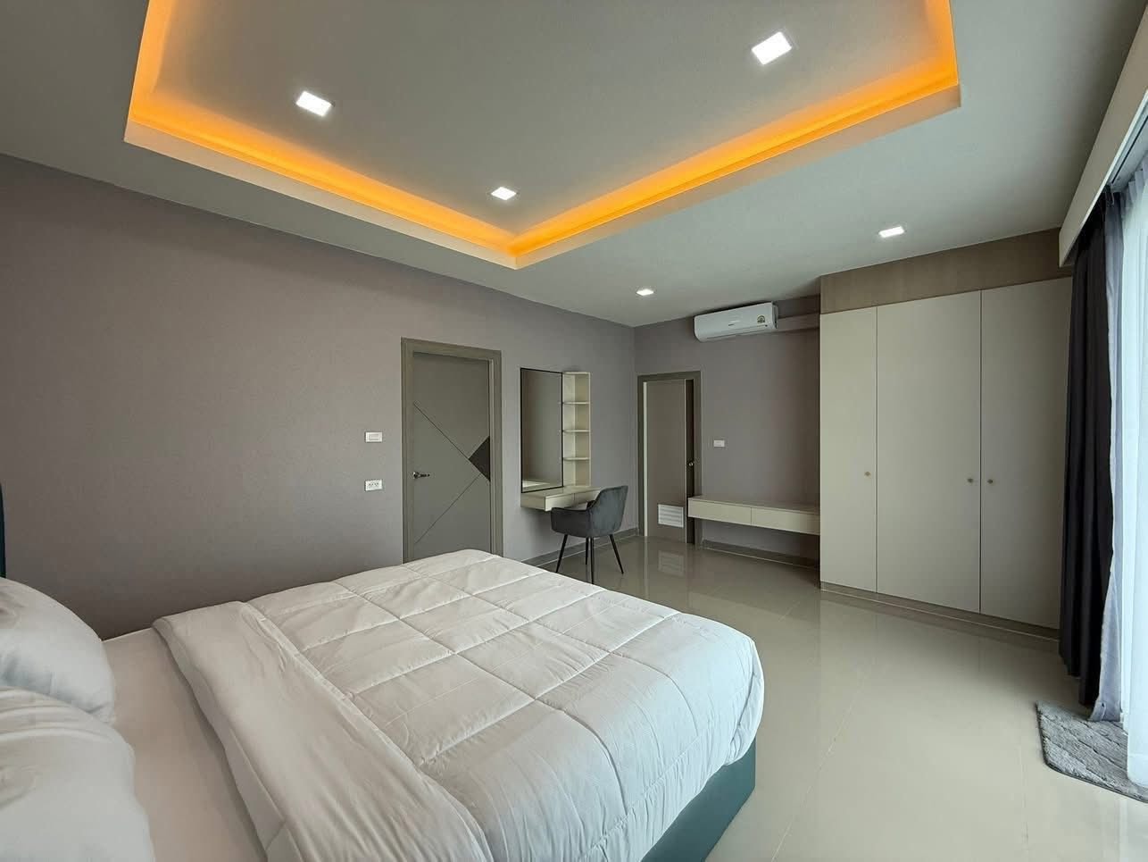 Modern Style Pool Villa 5 beds 5 baths in East Pattaya for SALE/RENT photo 26