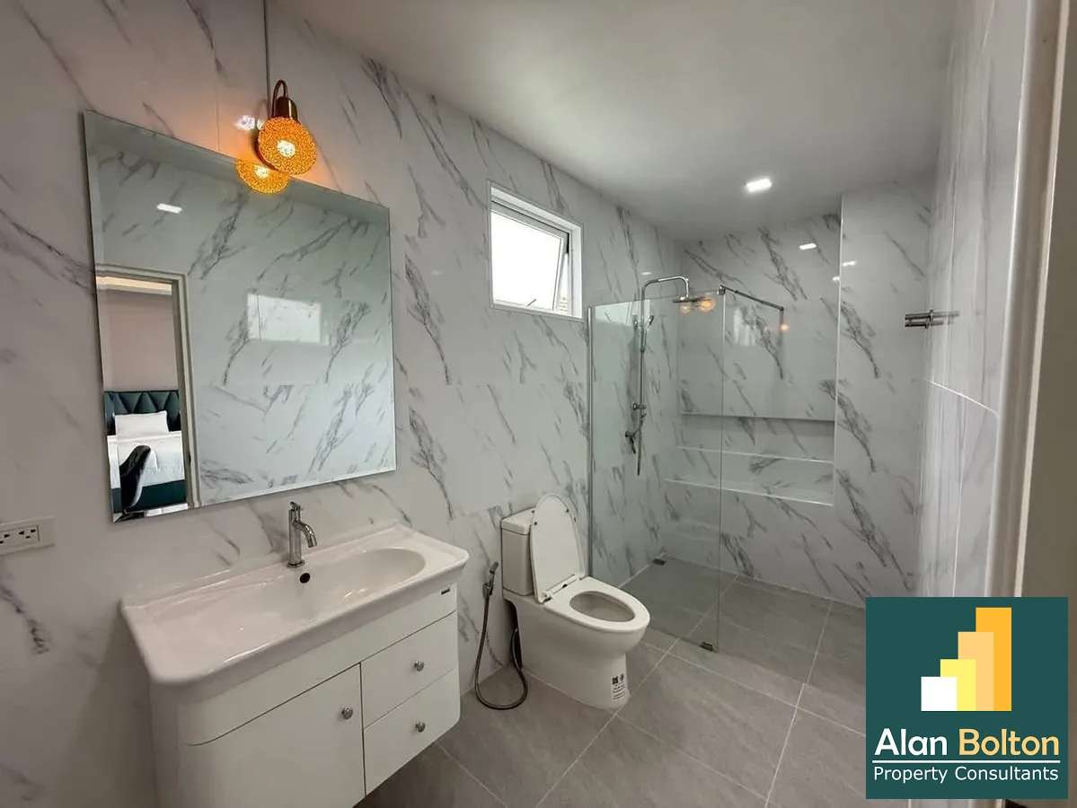 Modern Style Pool Villa 5 beds 5 baths in East Pattaya for SALE/RENT photo 14