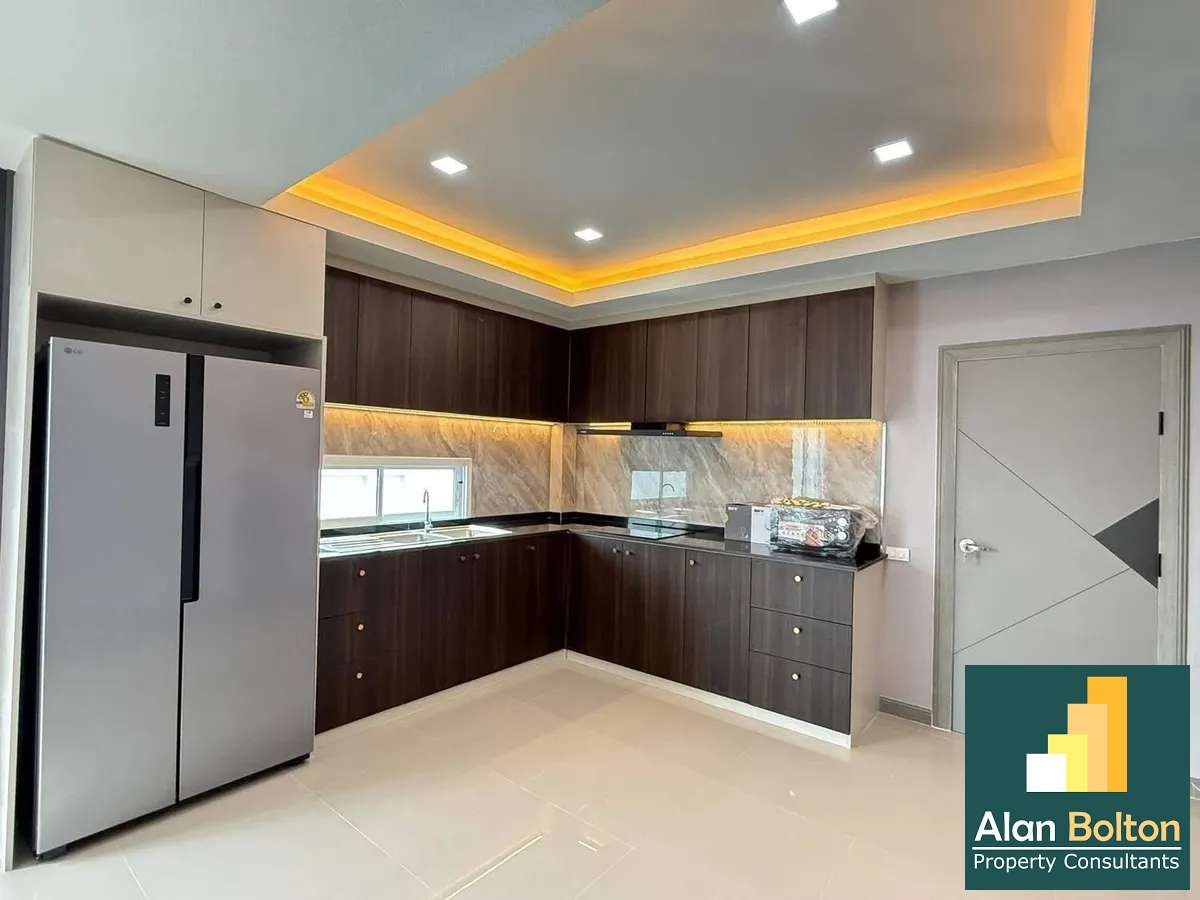 Modern Style Pool Villa 5 beds 5 baths in East Pattaya for SALE/RENT photo 9