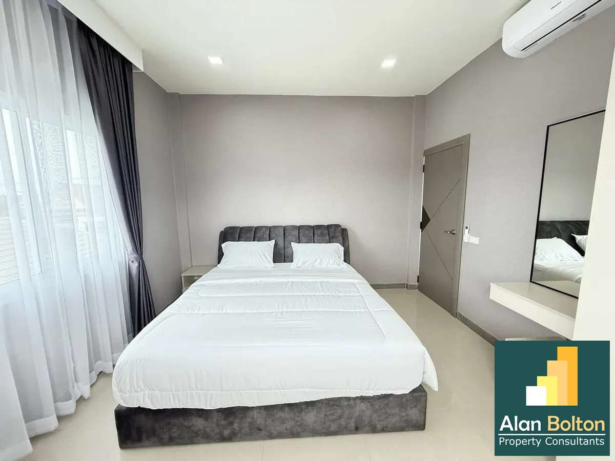 Modern Style Pool Villa 5 beds 5 baths in East Pattaya for SALE/RENT photo 12
