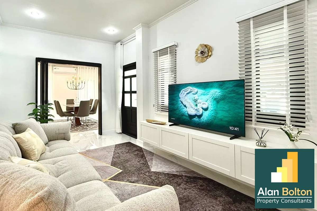 Pool villa 3 Bedrooms 3 Bathrooms in East Pattaya photo 12