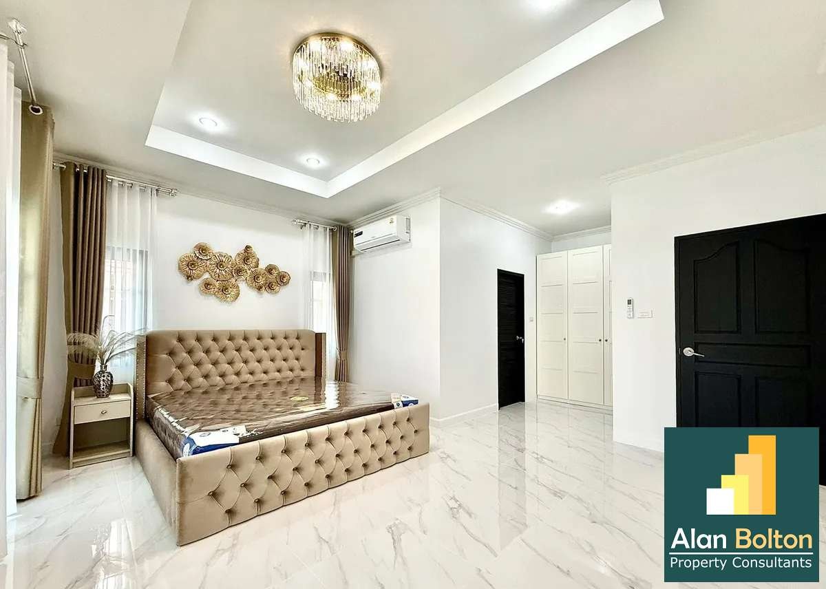 Pool villa 3 Bedrooms 3 Bathrooms in East Pattaya photo 5