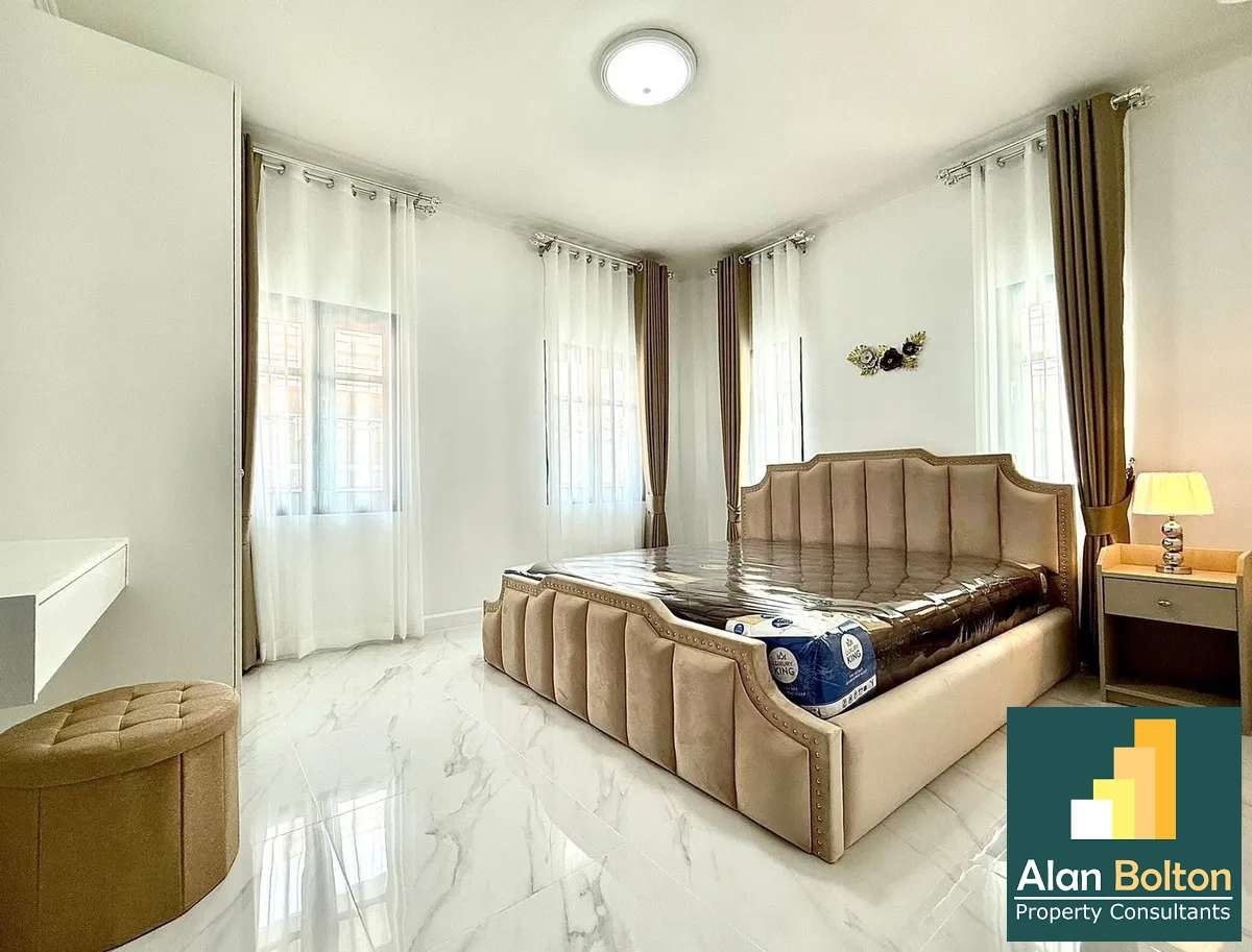 Pool villa 3 Bedrooms 3 Bathrooms in East Pattaya photo 6