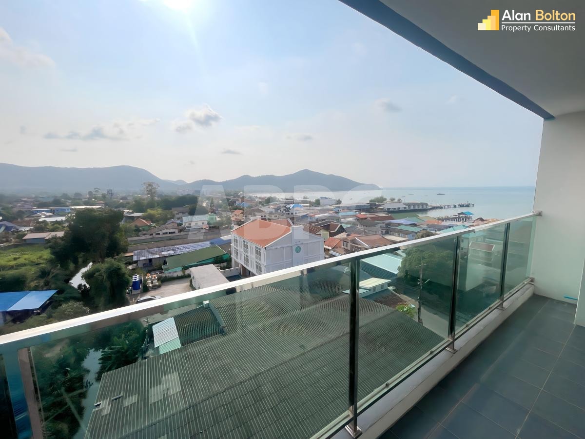 1 Bed 1 Bath Condo in Bang Saray photo 5