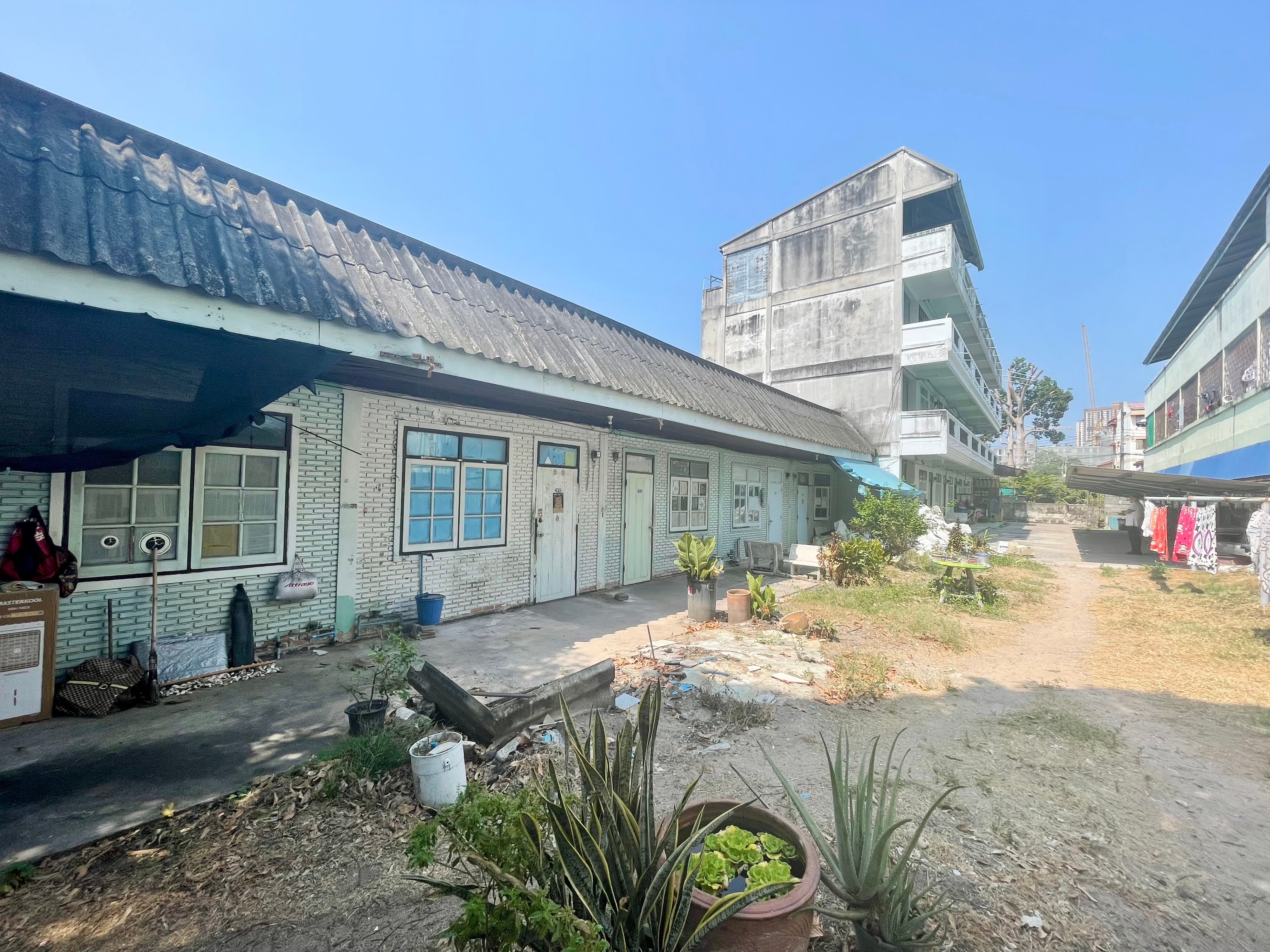 Apartment Building for Sale With 20 Studios Offering Huge Potential to Renovate or Build New photo 16