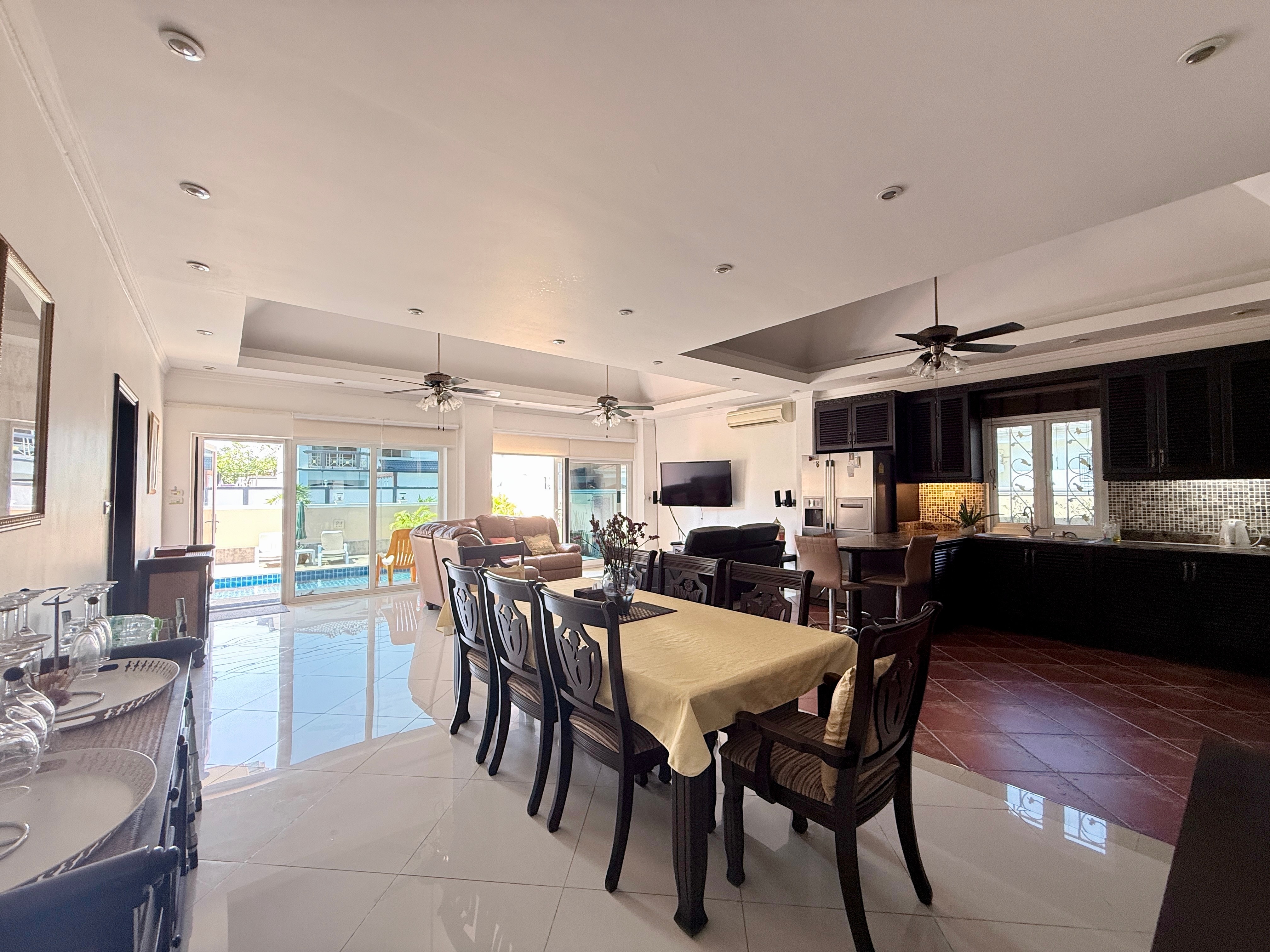 2 Bedroom 2 Bathroom in Pratumnak for Rent photo 55