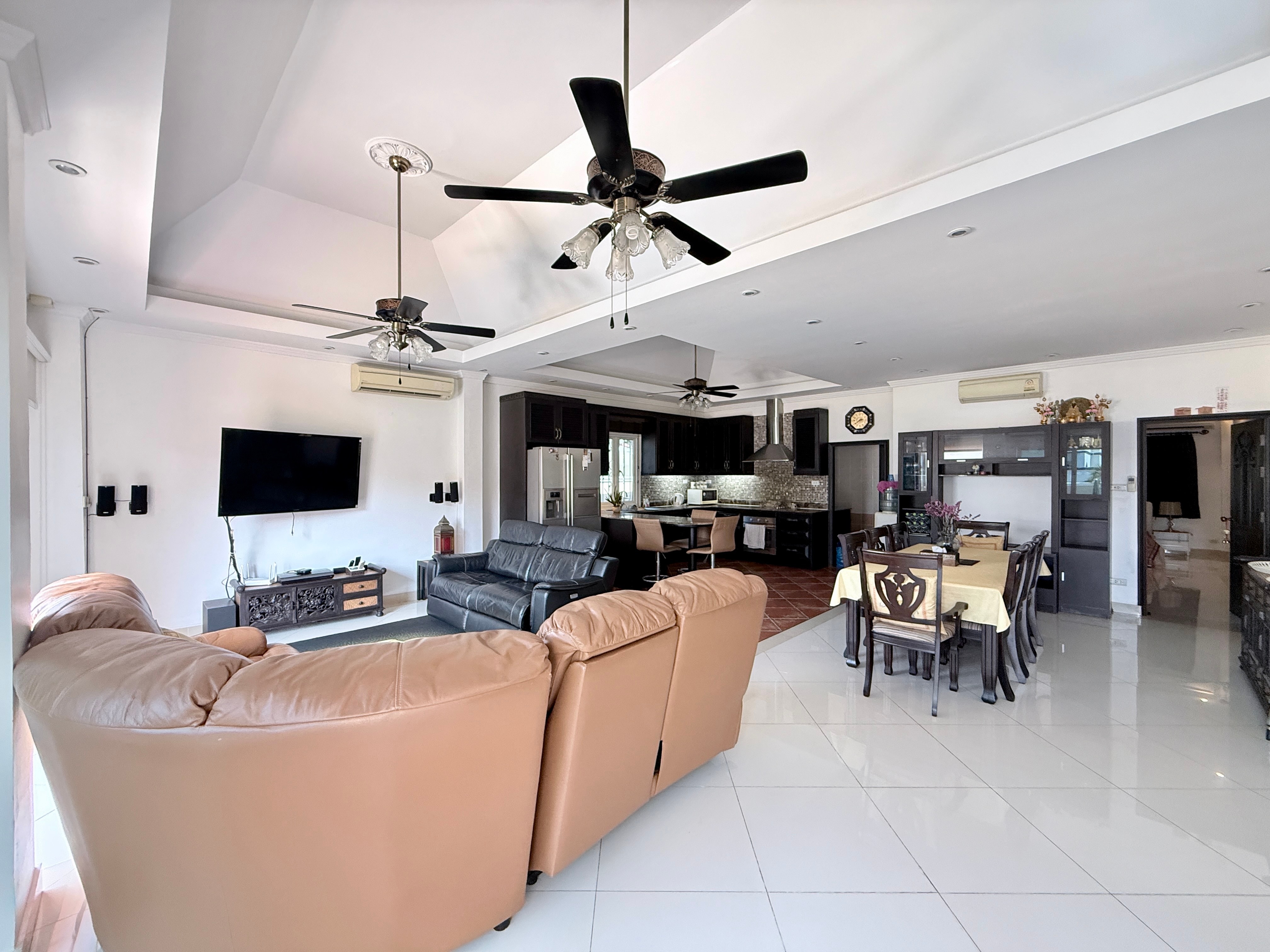 2 Bedroom 2 Bathroom in Pratumnak for Rent photo 41