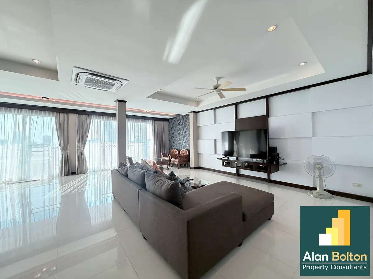 2 Bedroom 2 Bathroom in Pratumnak for Rent photo 9