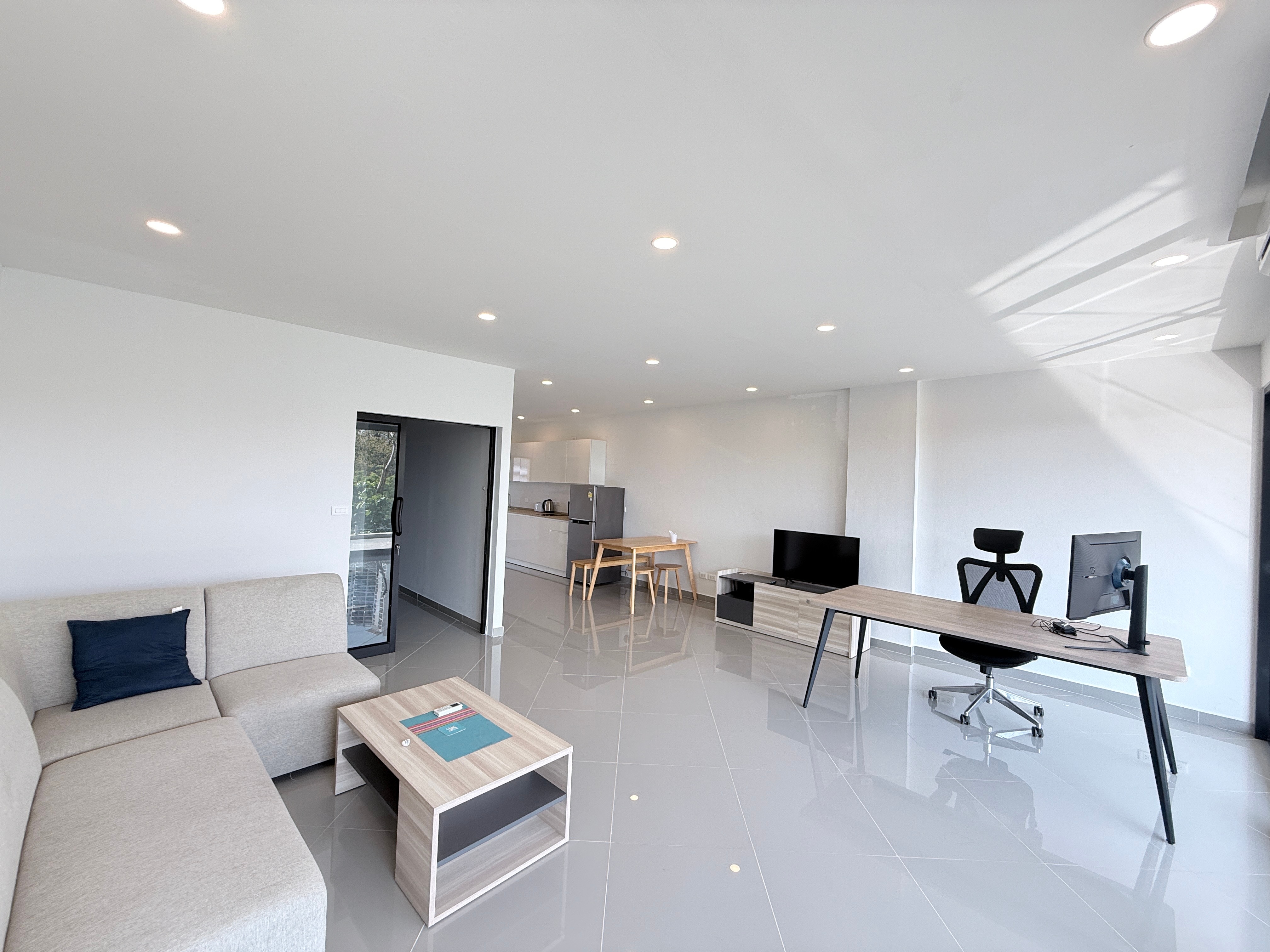 2 Bedroom 2 Bathroom in Pratumnak for Rent photo 24