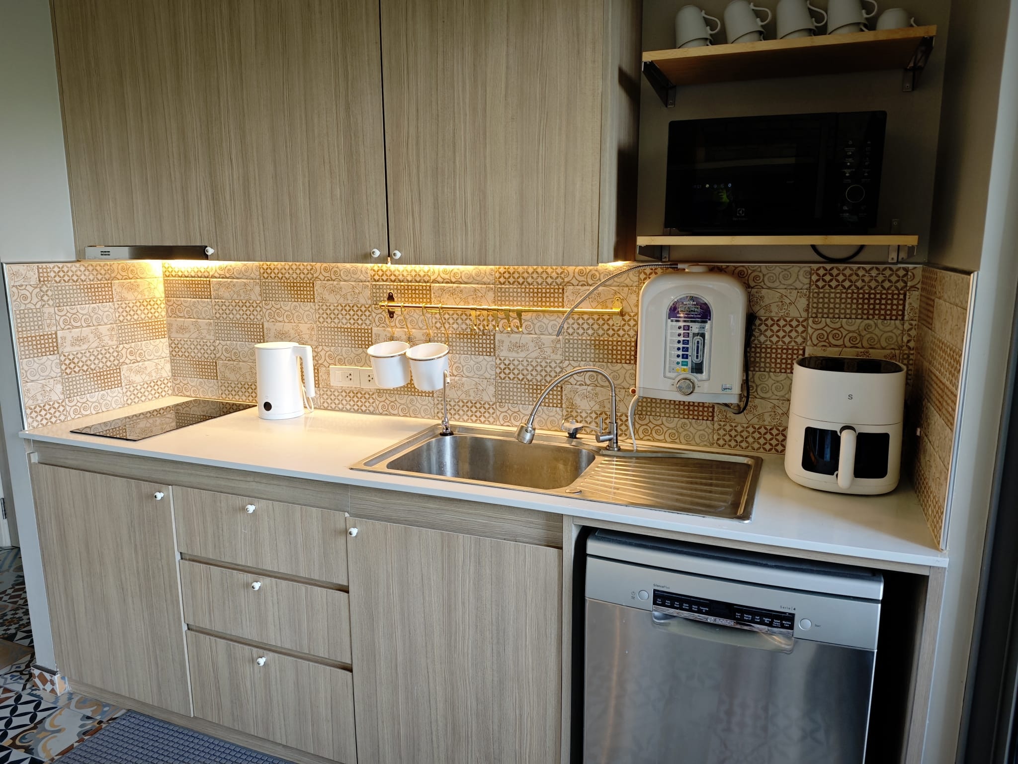 Two Bedroom Condo For Sale in Prahtamnak area photo 18