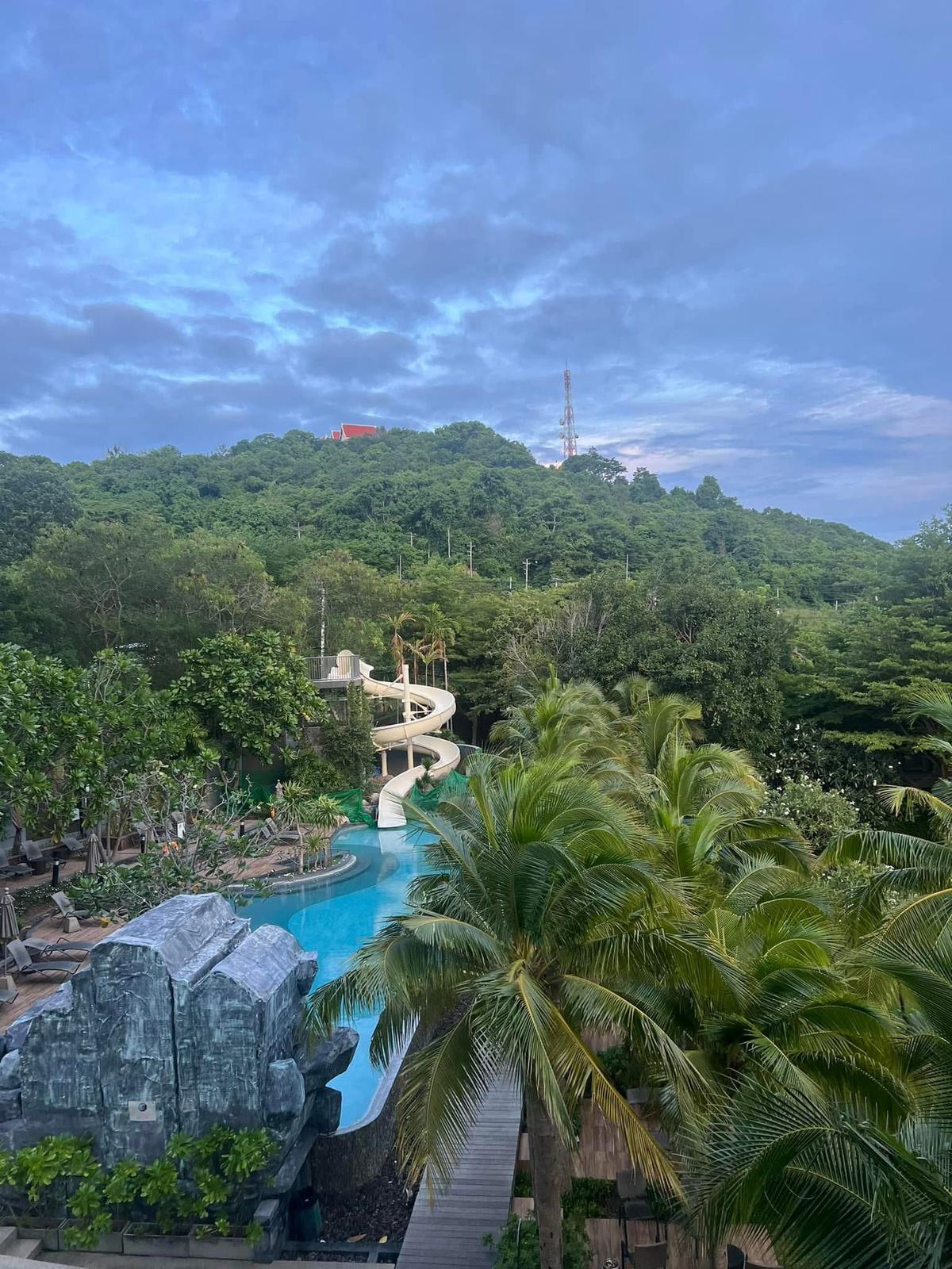 Two Bedroom Condo For Sale in Prahtamnak area photo 13