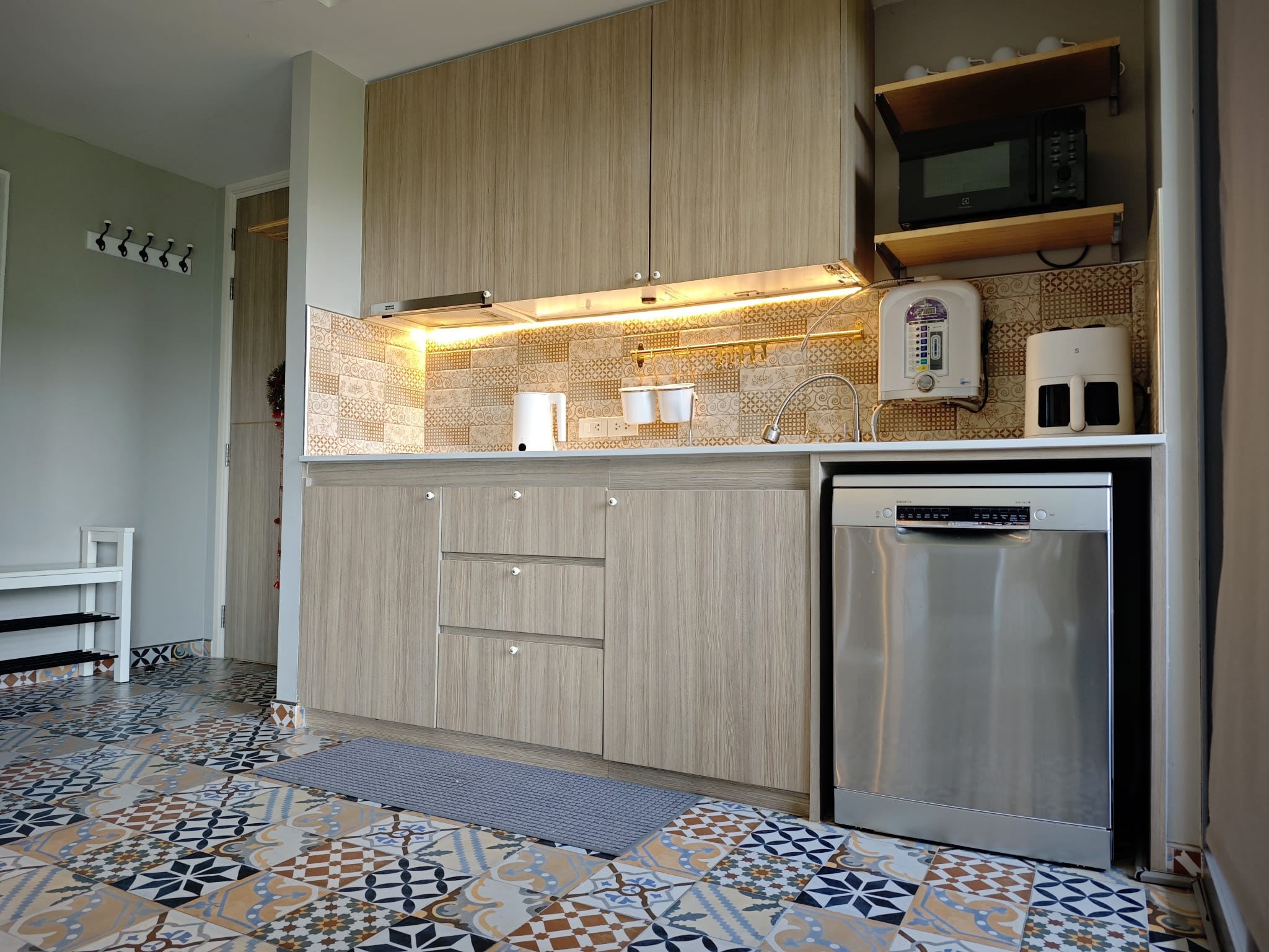 Two Bedroom Condo For Sale in Prahtamnak area photo 19
