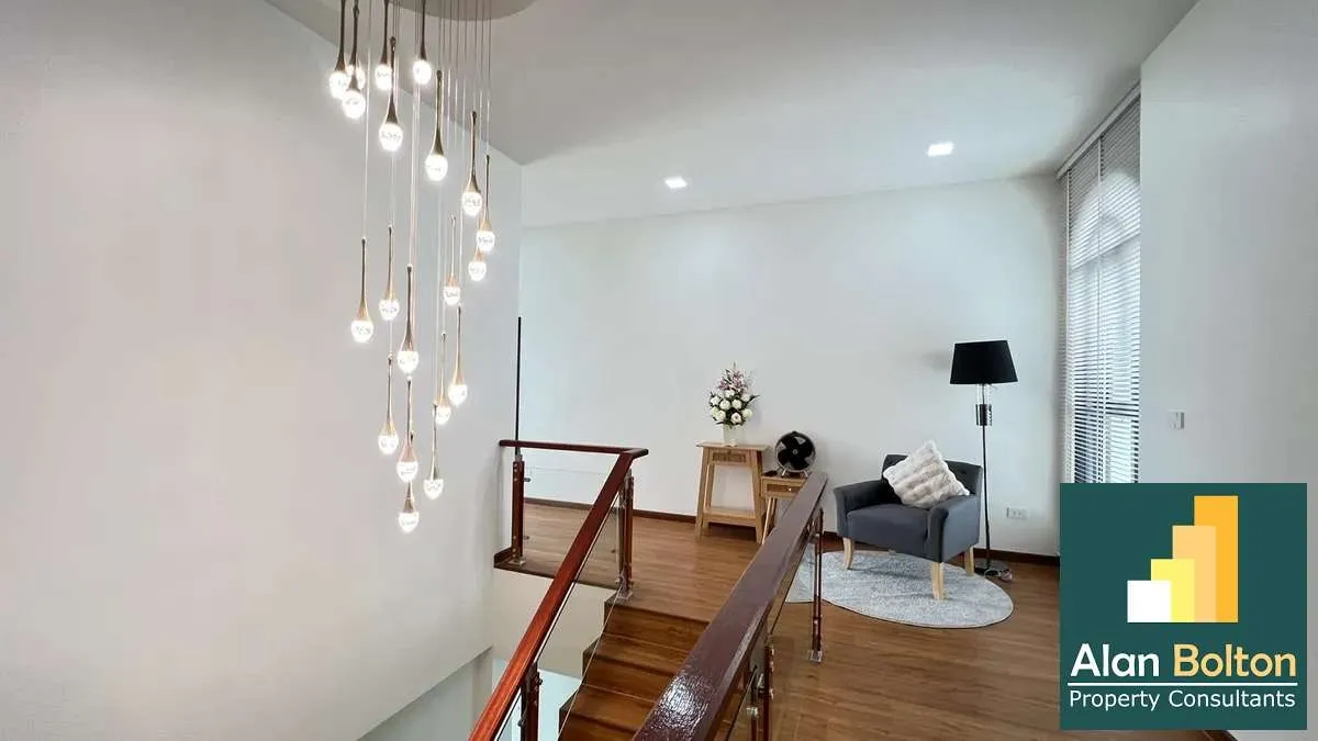 Pool villa 5 Bedrooms 6 Bathrooms in East Pattaya photo 12
