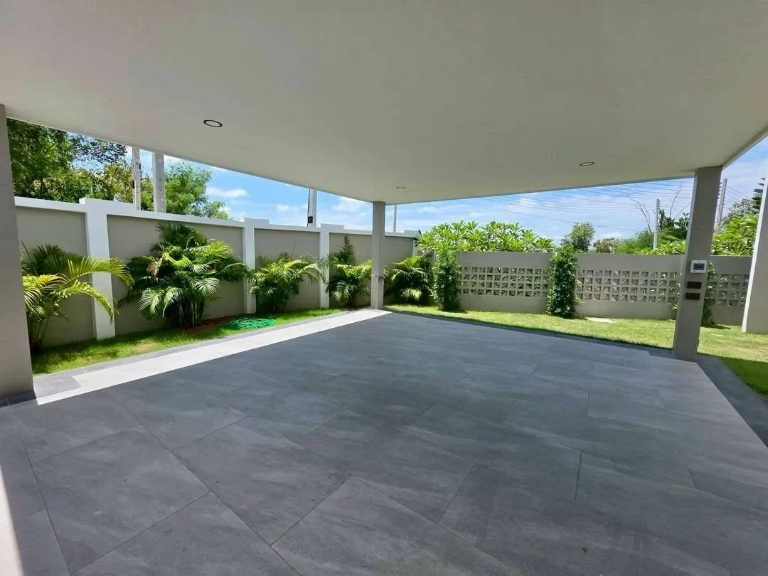 Pool villa 5 Bedrooms 6 Bathrooms in East Pattaya photo 24