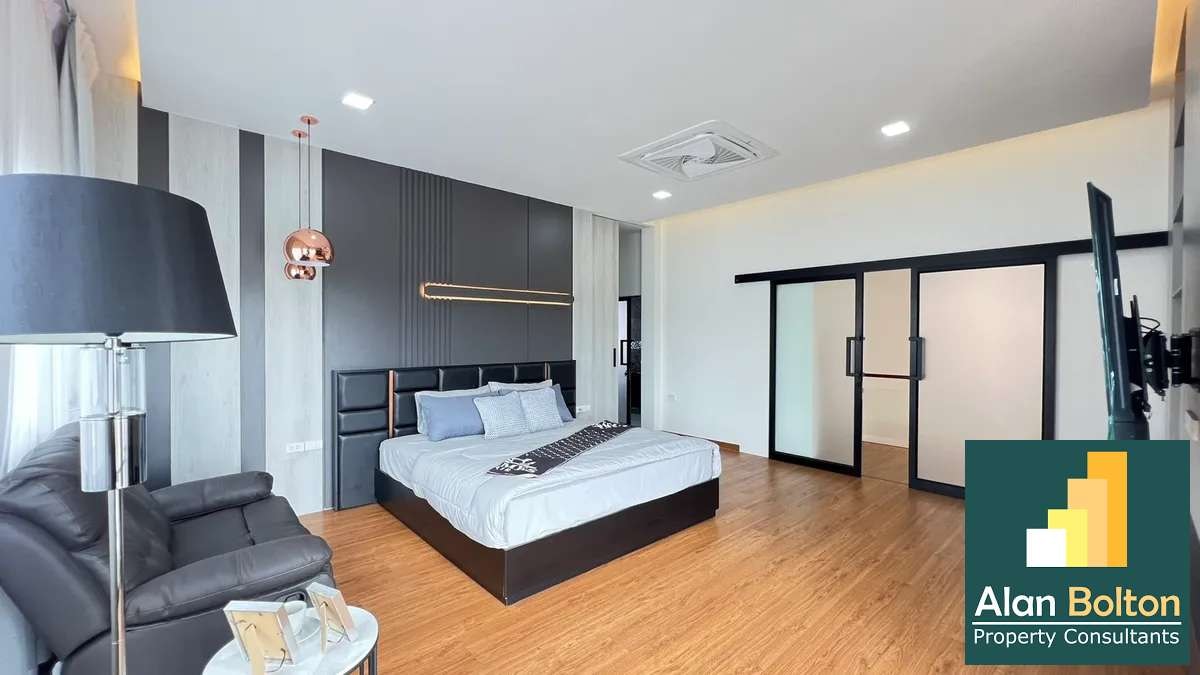 Pool villa 5 Bedrooms 6 Bathrooms in East Pattaya photo 18