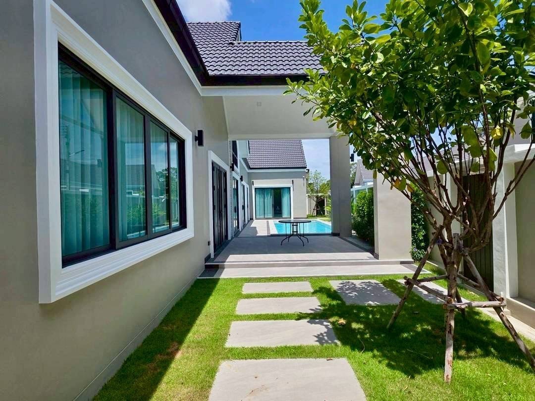 Pool villa 5 Bedrooms 6 Bathrooms in East Pattaya photo 37