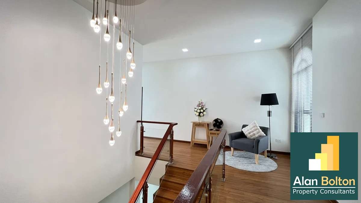 Pool villa 5 Bedrooms 6 Bathrooms in East Pattaya photo 12