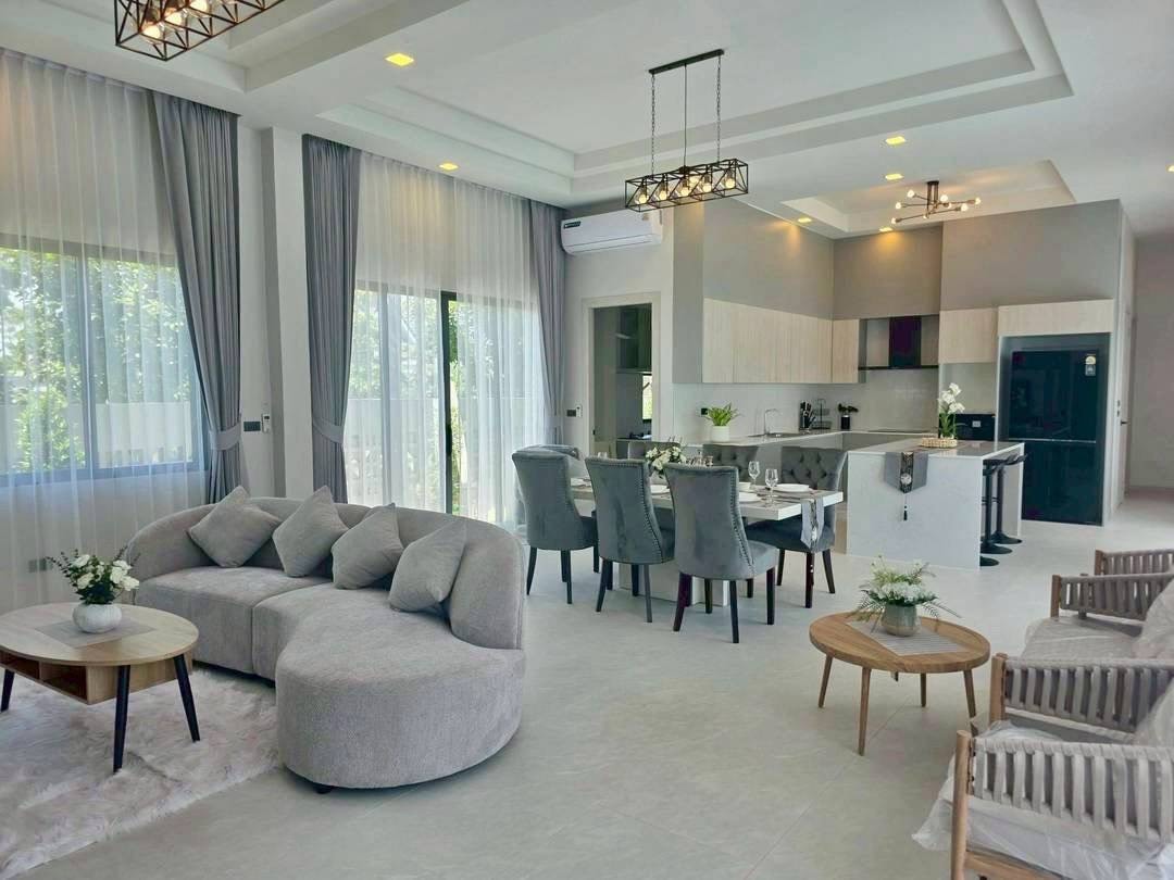 Pool villa 5 Bedrooms 6 Bathrooms in East Pattaya photo 34