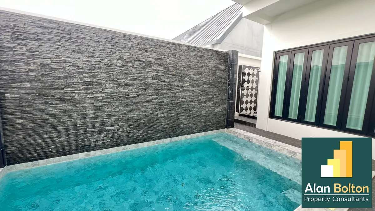 Pool villa 5 Bedrooms 6 Bathrooms in East Pattaya photo 4