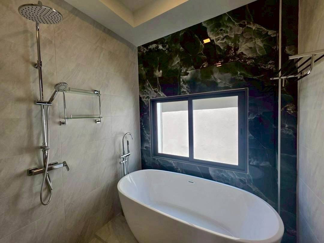 Pool villa 5 Bedrooms 6 Bathrooms in East Pattaya photo 28