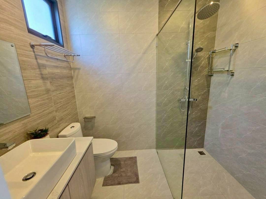 Pool villa 5 Bedrooms 6 Bathrooms in East Pattaya photo 25