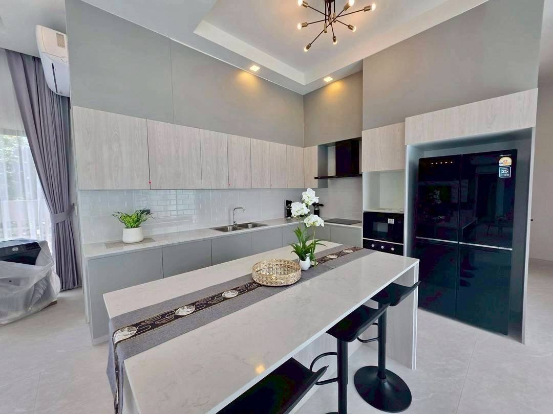 Pool villa 5 Bedrooms 6 Bathrooms in East Pattaya photo 32
