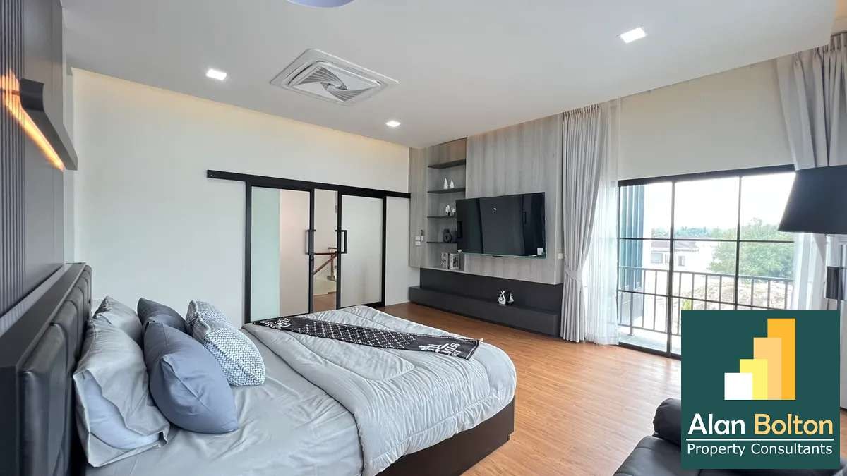 Pool villa 5 Bedrooms 6 Bathrooms in East Pattaya photo 20