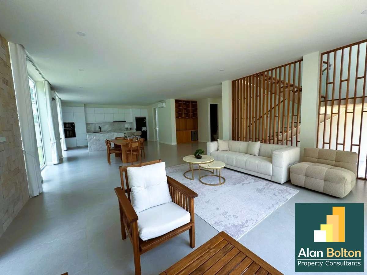 Brand New Modern Luxury 5 Bed 5 Bath Pool Villa Near MapPhrachan Lake photo 5
