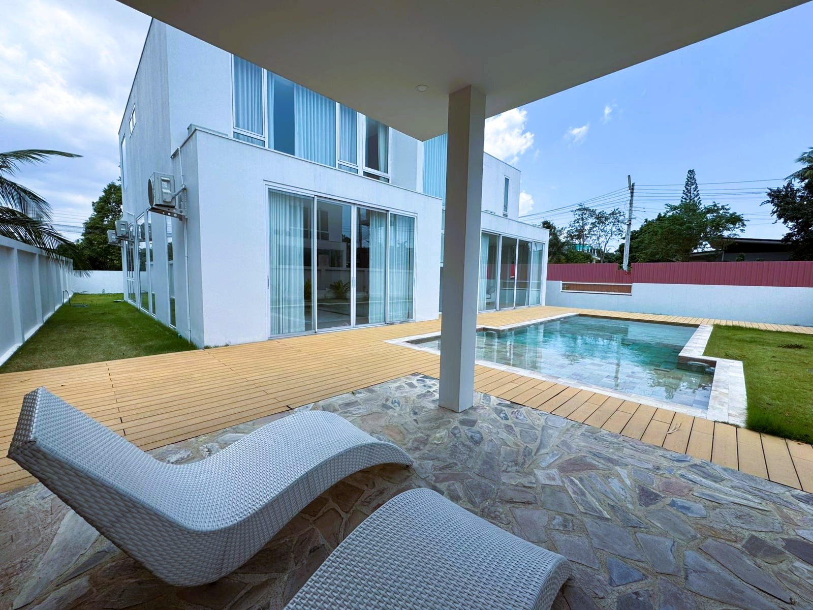 Brand New Modern Luxury 5 Bed 5 Bath Pool Villa Near MapPhrachan Lake photo 36
