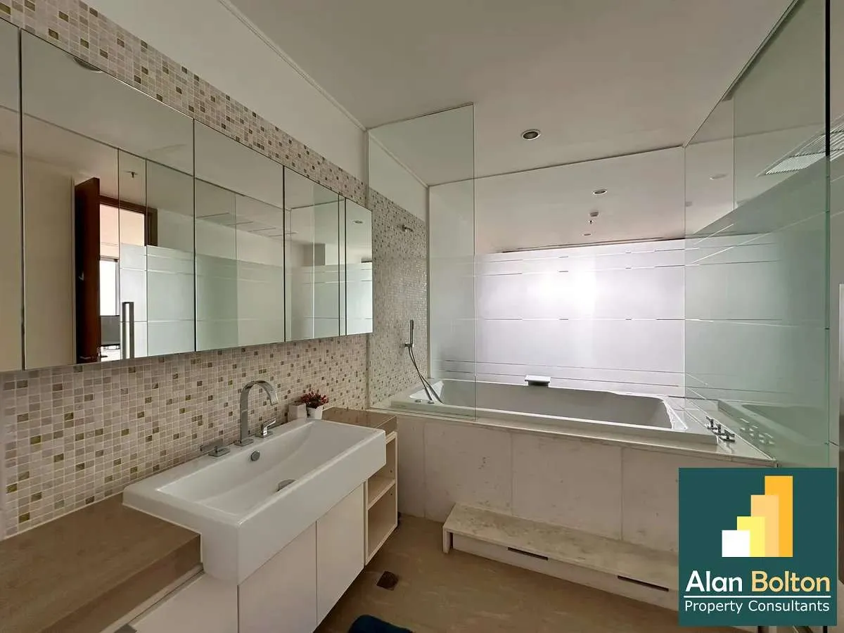 Beachfront Corner 3 beds 2 baths in Northpoint for RENT photo 5