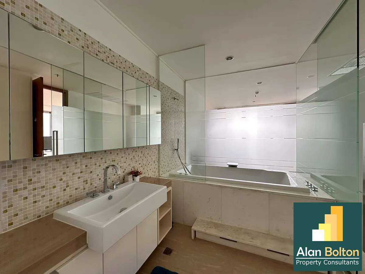 Beachfront Corner 3 beds 2 baths in Northpoint for RENT photo 5