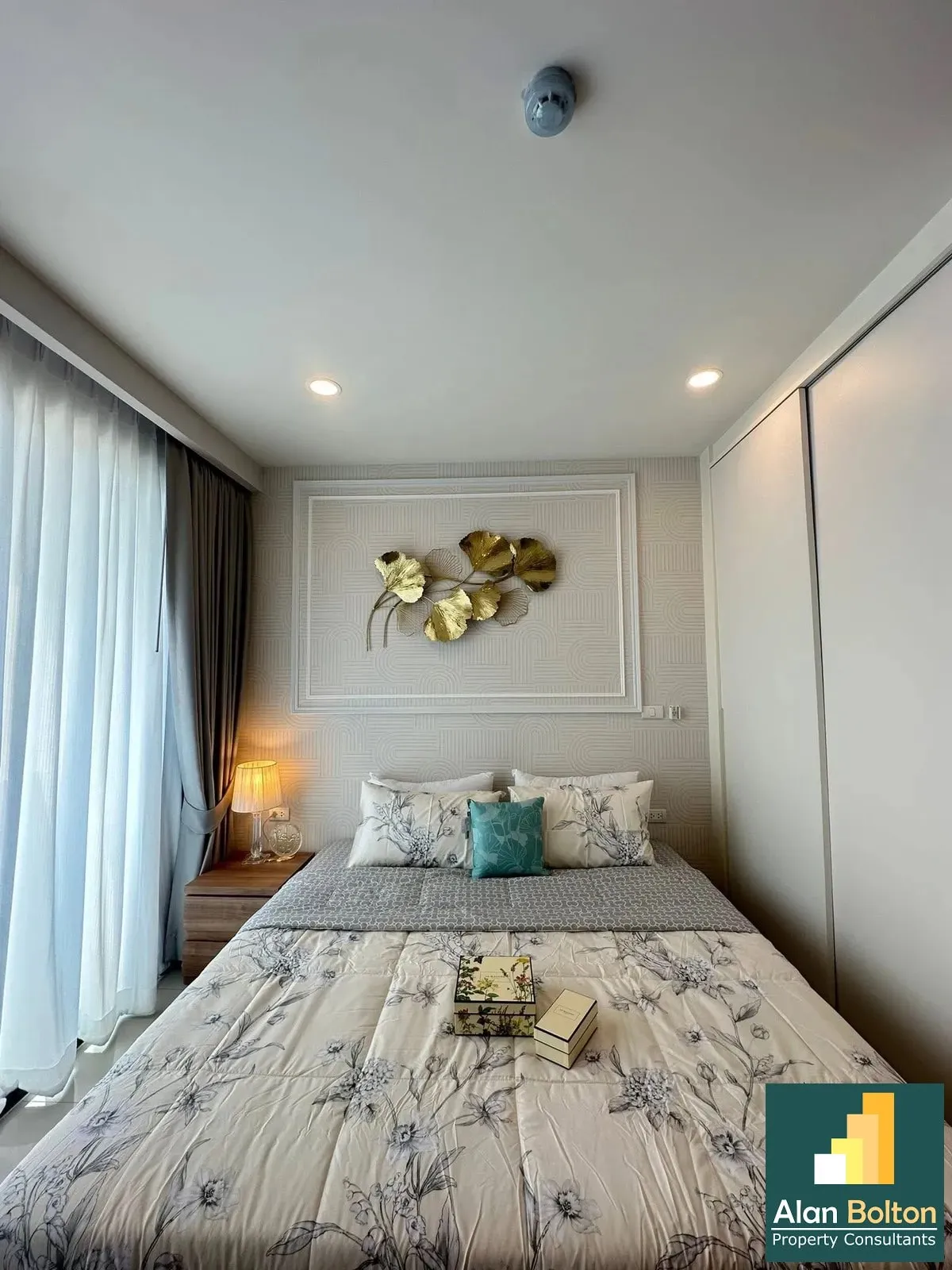 Newly Renovated studio Condo For Sale In Jomtien photo 3