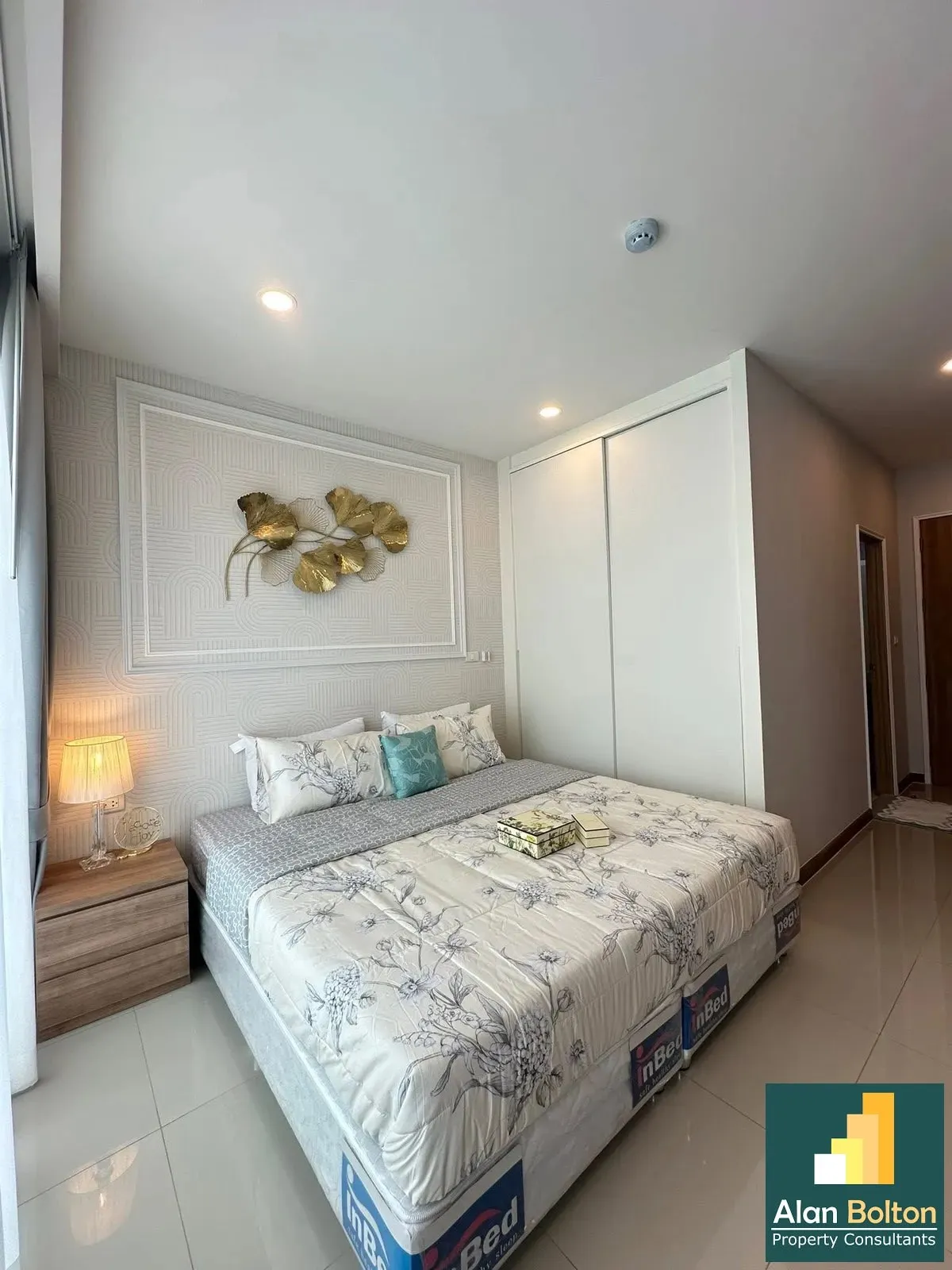 Newly Renovated studio Condo For Sale In Jomtien photo 5