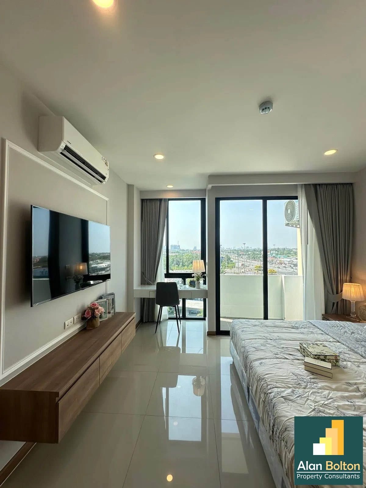 Newly Renovated studio Condo For Sale In Jomtien photo 12