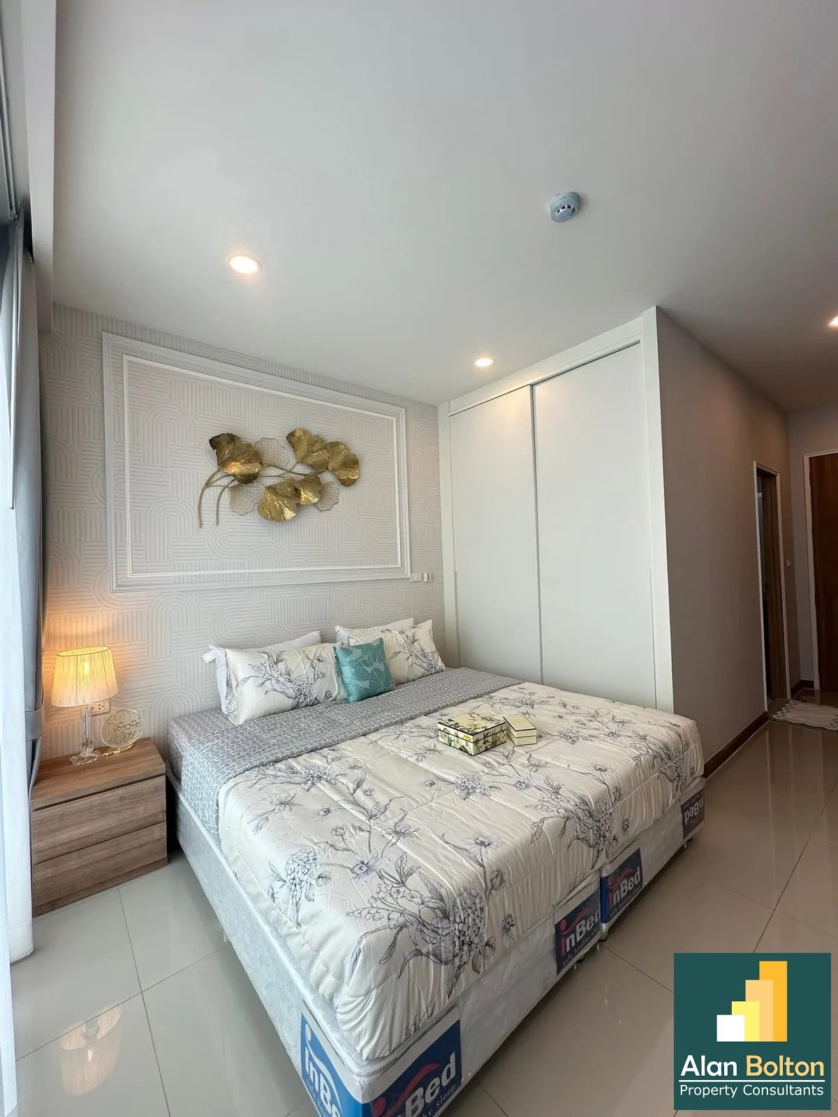 Newly Renovated studio Condo For Sale In Jomtien photo 5