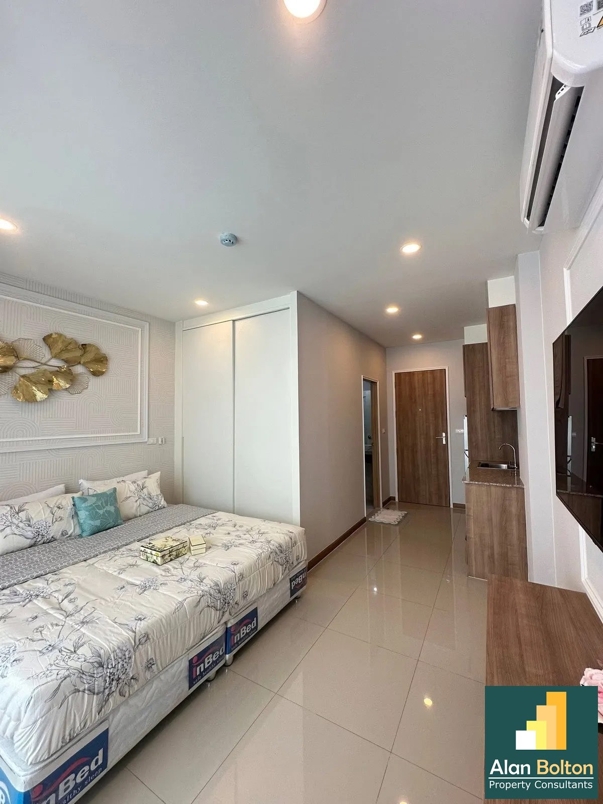 Newly Renovated studio Condo For Sale In Jomtien photo 14