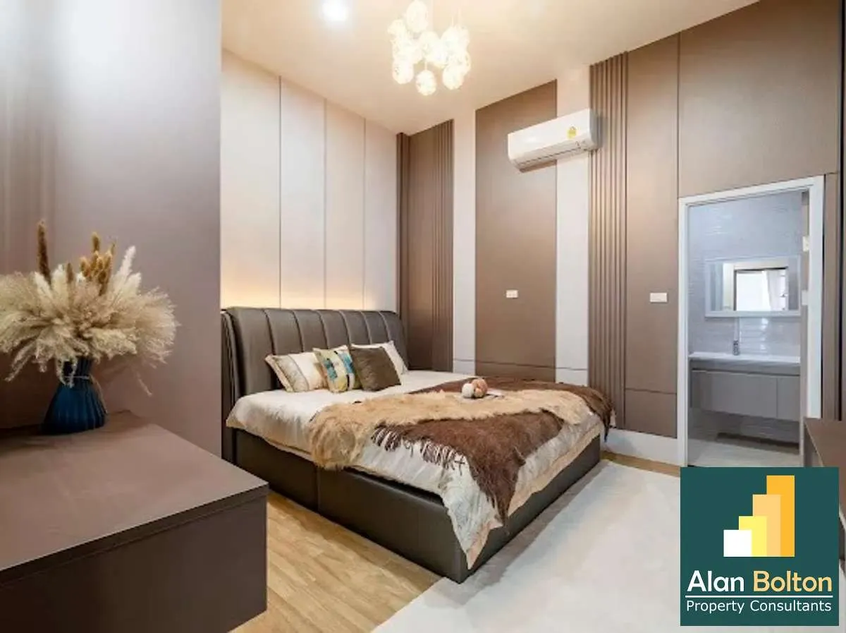 Brand New Pool Villa 3 beds 4 bath in East Pattaya for SALE photo 18