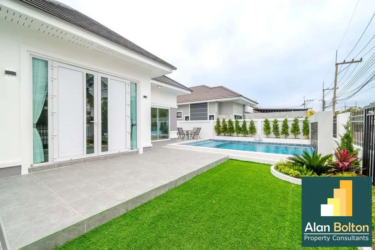 Brand New Pool Villa 3 beds 4 bath in East Pattaya for SALE photo 19