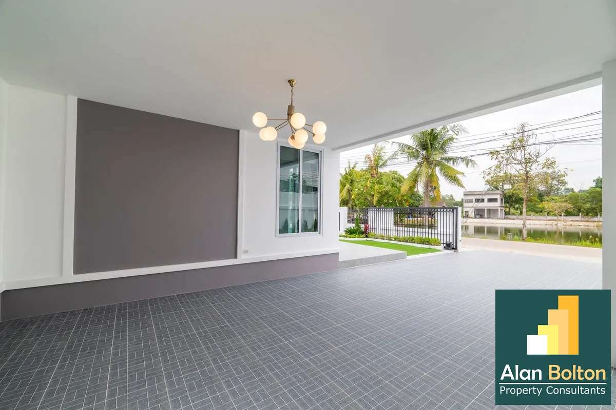 Brand New Pool Villa 3 beds 4 bath in East Pattaya for SALE photo 17